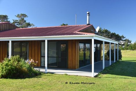 Photo of property in 986 Tinopai Road, Tinopai, Matakohe, 0593