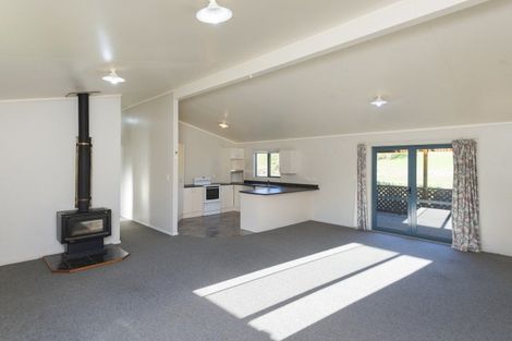 Photo of property in 911 Kanakanaia Road, Whatatutu, Te Karaka, 4091