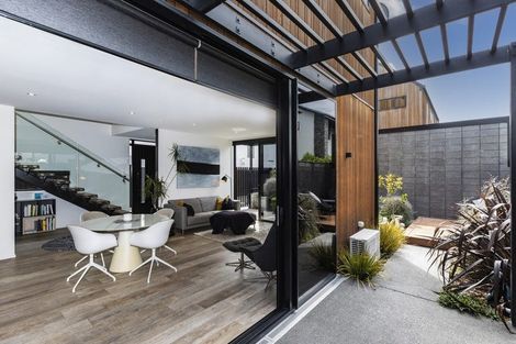 Photo of property in 43a Gracefield Avenue, Christchurch Central, Christchurch, 8013