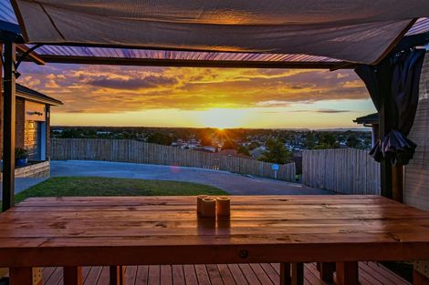 Photo of property in 17a Keri Vista Rise, Papakura, 2110