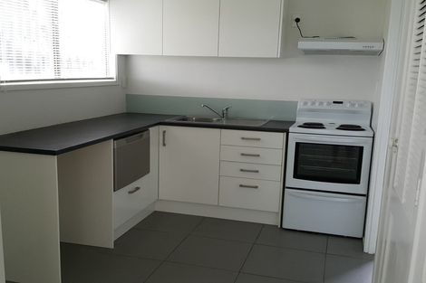 Photo of property in 10/126 Lynwood Road, New Lynn, Auckland, 0600