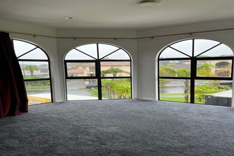 Photo of property in 11 Rosses Place, Pinehill, Auckland, 0632