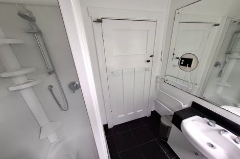 Photo of property in 21af1 Talavera Terrace, Kelburn, Wellington, 6012