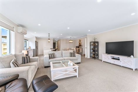 Photo of property in 77 Harakeke Drive, Wharewaka, Taupo, 3330
