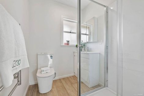 Photo of property in 2/30 Hororata Road, Hauraki, Auckland, 0622