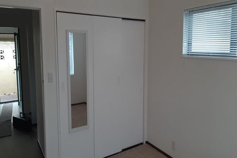 Photo of property in 6 Holsworthy Road, Lower Vogeltown, New Plymouth, 4310