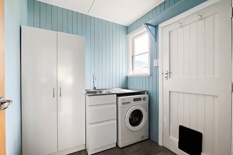 Photo of property in 124 Tipahi Street, Nelson South, Nelson, 7010