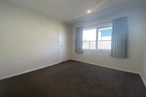 Photo of property in 12 Promontory Crescent, Newlands, Wellington, 6037