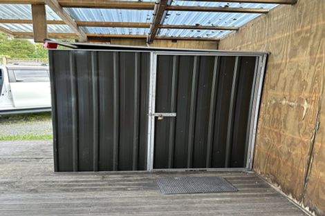 Photo of property in 31 Newington Road, Henderson, Auckland, 0612