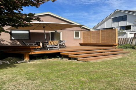 Photo of property in 11-13 Pritchard Street, Newlands, Wellington, 6037