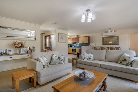 Photo of property in 6 Golden Courie Close, Papamoa Beach, Papamoa, 3118