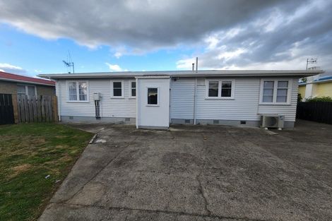 Photo of property in 124 Liverpool Street, Levin, 5510
