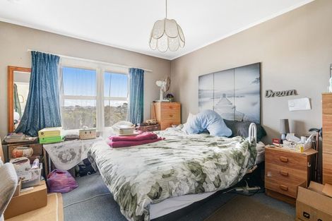 Photo of property in 2 Kaipara Crescent, Helensville, 0800