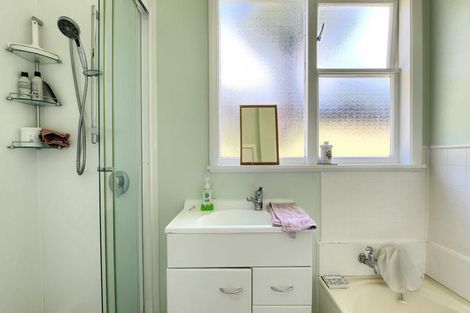 Photo of property in 31 Woodmancote Road, Khandallah, Wellington, 6035