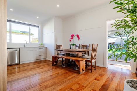 Photo of property in 10 Huxley Street, Pahiatua, 4910