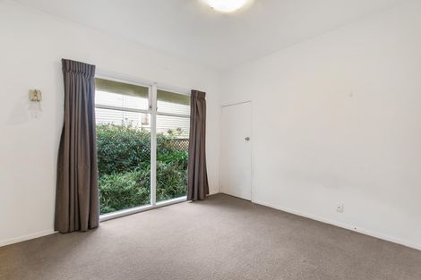 Photo of property in 44b Edgeworth Road, Glenfield, Auckland, 0629