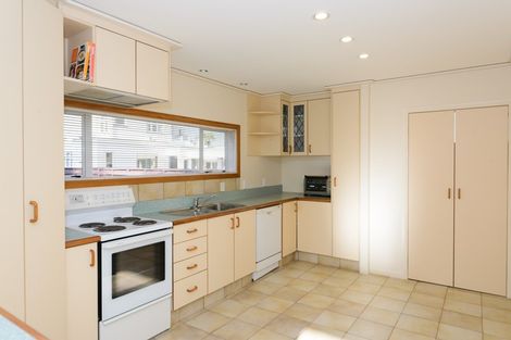 Photo of property in 184 Fitzherbert Avenue, West End, Palmerston North, 4410