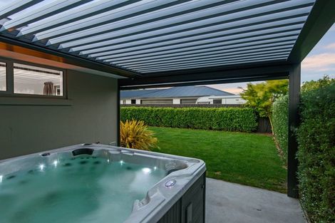 Photo of property in 8 Overton Place, Prebbleton, 7604