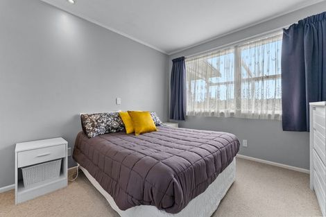 Photo of property in 34 Blakeborough Drive, Forrest Hill, Auckland, 0620