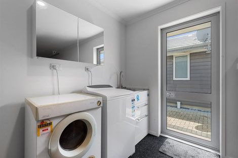 Photo of property in 14 Lance Way, Papamoa, 3118