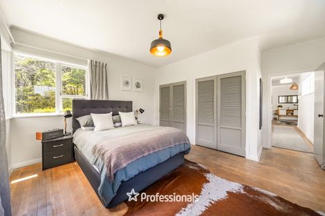 Photo of property in 132 Cheviot Road, Lowry Bay, Lower Hutt, 5013