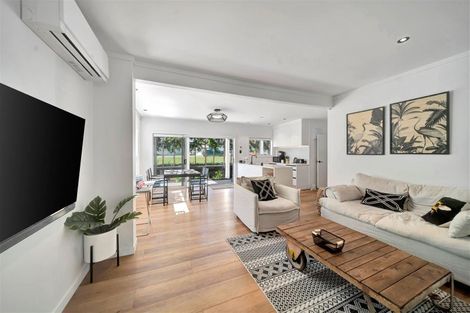 Photo of property in 45a View Road, Campbells Bay, Auckland, 0630