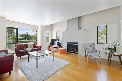 Photo of property in 2/111 Beach Road, Castor Bay, Auckland, 0620