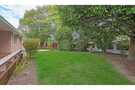 Photo of property in 2 Magenta Place, Dinsdale, Hamilton, 3204