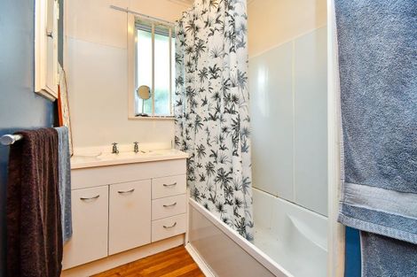 Photo of property in 51 Myers Road, Manurewa East, Auckland, 2102