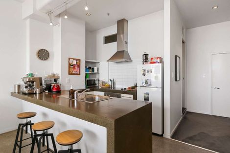 Photo of property in Stadium Garden Flats, 314/107 Thorndon Quay, Pipitea, Wellington, 6011