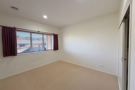 Photo of property in 17 Riverstone Drive, Riverstone Terraces, Upper Hutt, 5018