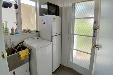 Photo of property in 33 Lingfield Street, Glenfield, Auckland, 0629