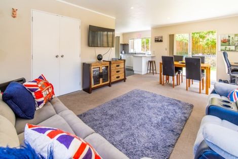 Photo of property in 6 Waikaremoana Place, Pakuranga Heights, Auckland, 2010