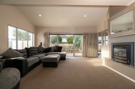 Photo of property in 19 San Priamo Place, Paraparaumu Beach, Paraparaumu, 5032