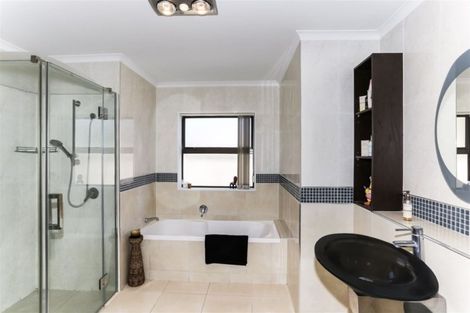 Photo of property in 9 Mccall Drive, Waiuku, 2123