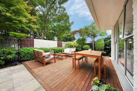 Photo of property in 35 Montclare Avenue, Avonhead, Christchurch, 8042