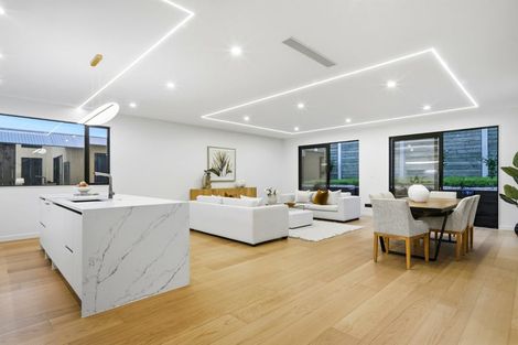 Photo of property in 28 Streamview Way, Long Bay, 0792