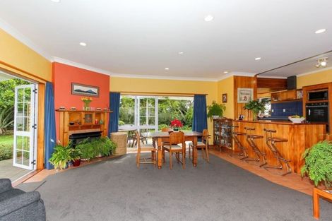 Photo of property in 298 Mountain Road, Lepperton, New Plymouth, 4373