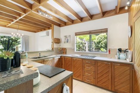 Photo of property in 141 Browns Bay Road, Browns Bay, Auckland, 0630