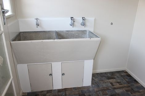 Photo of property in 20 Landon Avenue, Mangere East, Auckland, 2024