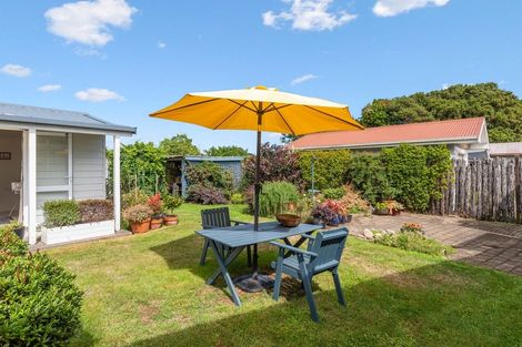 Photo of property in 6 Kaikomako Road, Waikanae, 5036