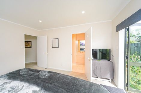 Photo of property in 27 Strachan Way, Highbury, Palmerston North, 4412