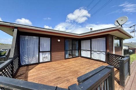 Photo of property in 2 Opurere Grove, Tirohanga, Lower Hutt, 5010