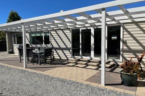 Photo of property in 2a Walton Street, Red Beach, 0932