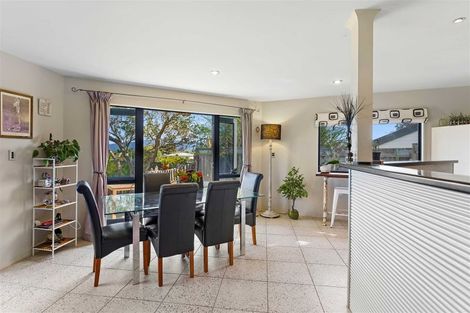 Photo of property in 4 Flaxmere Street, Waikanae Beach, Waikanae, 5036