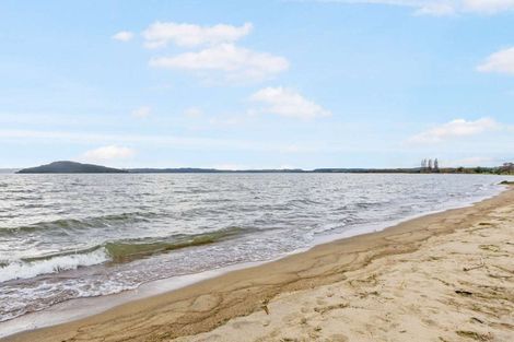 Photo of property in 27unit Willow Avenue, Hannahs Bay, Rotorua, 3010