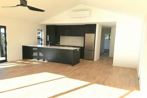 Photo of property in 2 Scott Street, Moturoa, New Plymouth, 4310