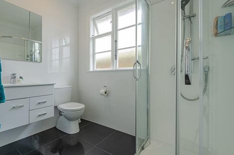 Photo of property in 8 Hughes Avenue, Hokowhitu, Palmerston North, 4410