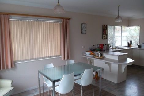 Photo of property in 25 Meadowviews Drive, Welcome Bay, Tauranga, 3112