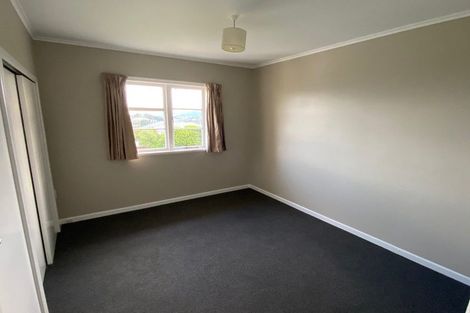 Photo of property in 3 Salford Street, Newlands, Wellington, 6037